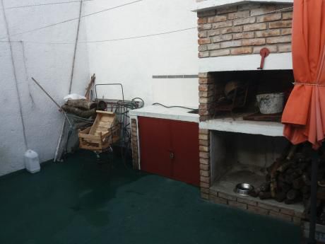 Vendo Estilo Casa Duplex. 2 Dorm. Bv. Batlle Y Ordoñez Y Atahona