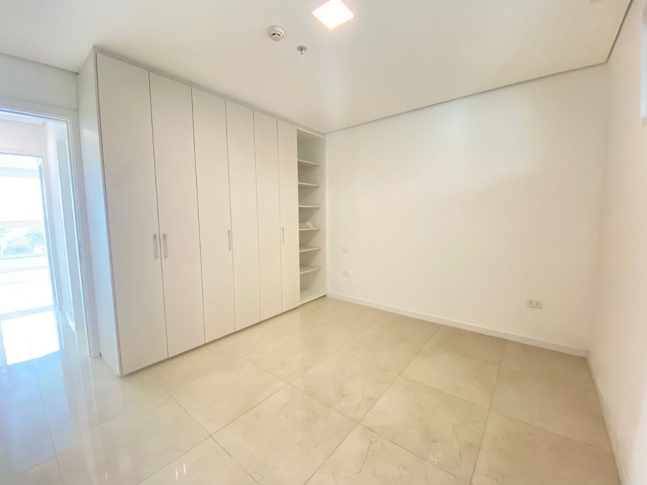 ALQUILO DEPARTAMENTO EN ALTAMIRA YCUA SATI — foto 3