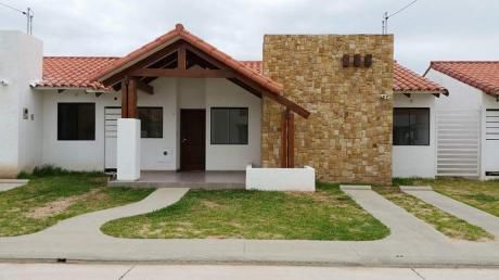 Impecable Casa En Venta 3d Fontana Family Club