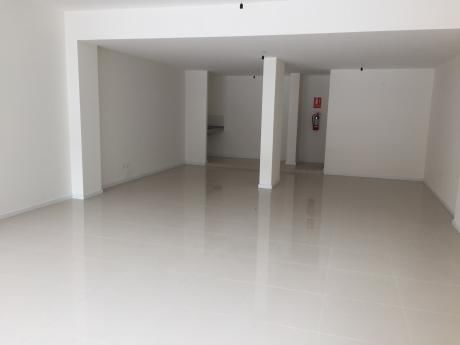 Local Comercial En Pocitos
