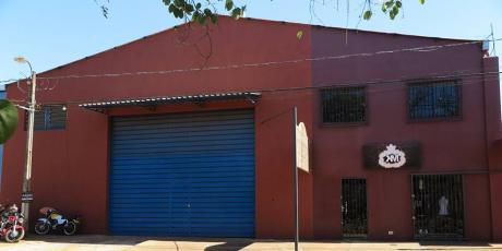 Alquilo Tinglado Con Oficinas Corporativas En El Barrio San José