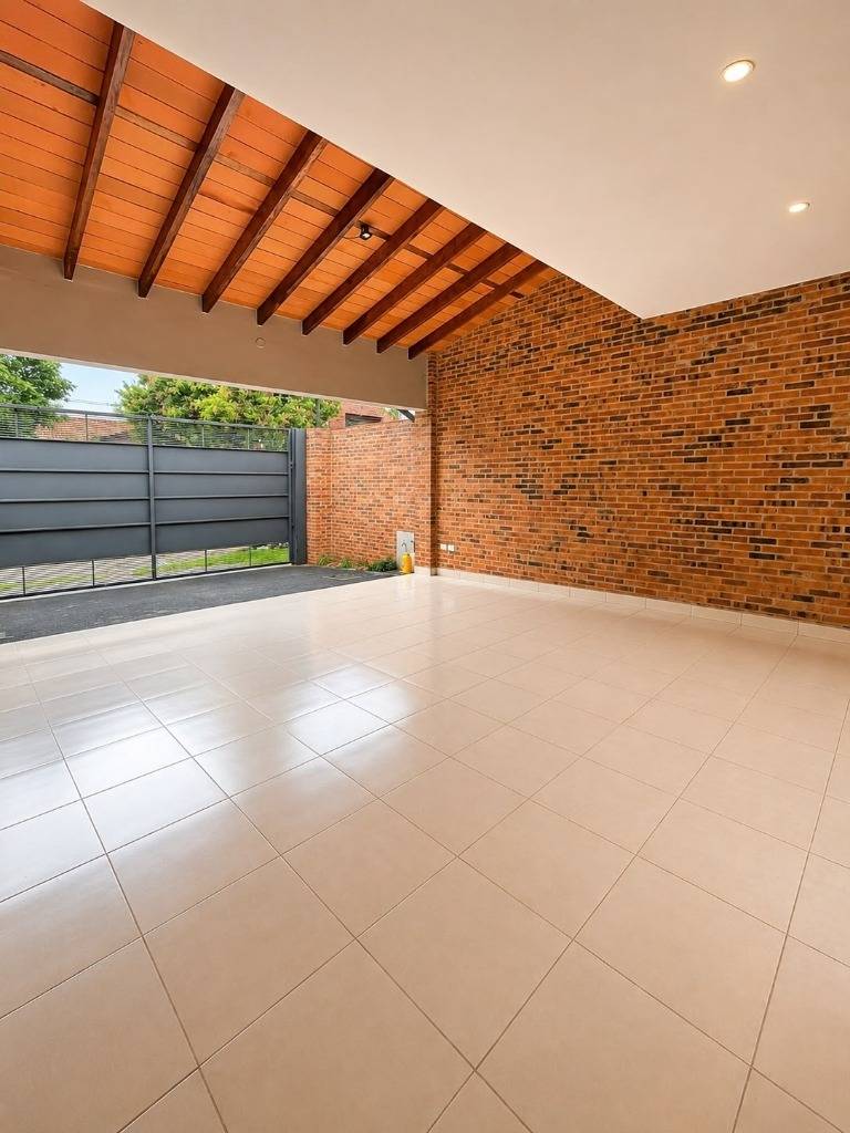 Alquiler residencia en Luque — foto 2