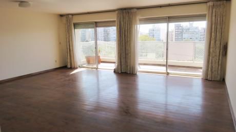 Depto Con Vista Al Parque V. Biarritz De 3 Dorm + Serv.