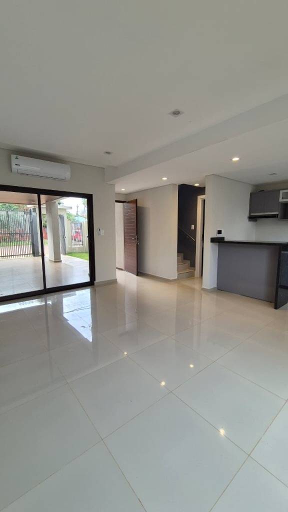 VENDO DUPLEX EN CAMBYRETÁ - 3 dormitorios — foto 2