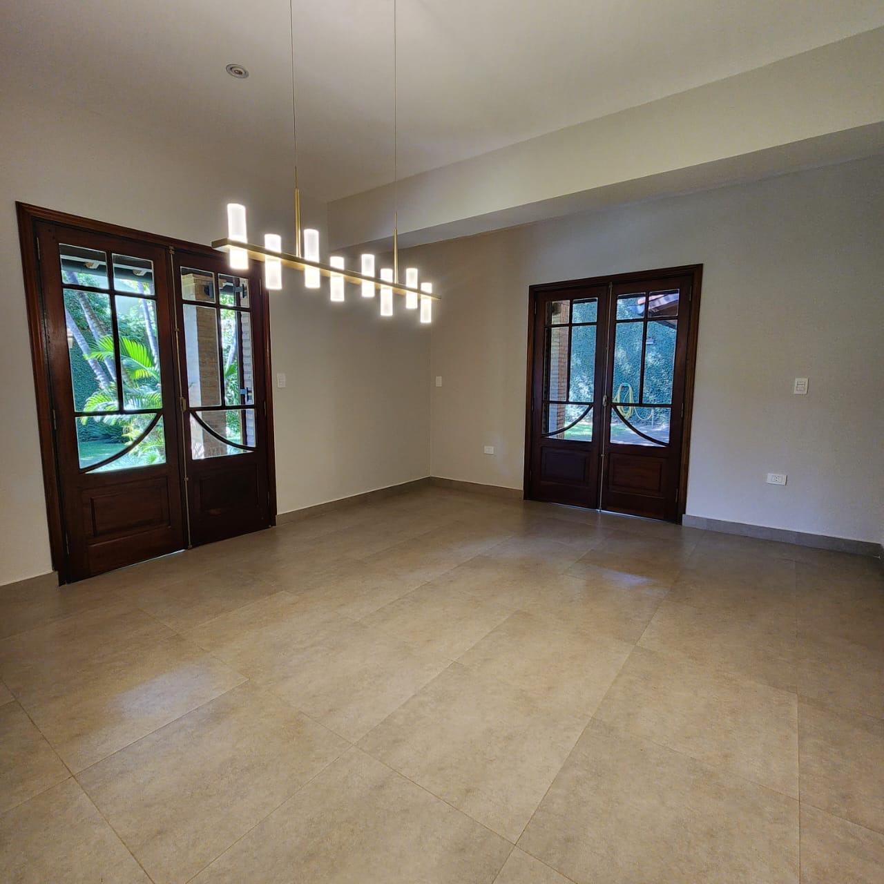Casa en alquiler en Ycuá Satí