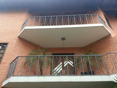 Vivienda Sobre Molas López - Bo. Carmelitas