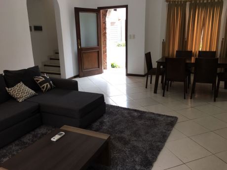 Duplex En Condominio Zona Ykua Sati Col. Goethe