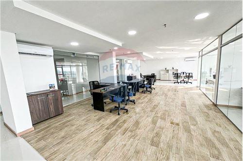 ALQUILO OFICINA EN EDIFICIO TRADING PARK — foto 2