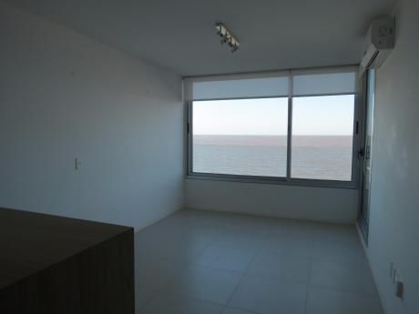 Apartamento De 1 Dormitorio Con Vista Al Mar.
