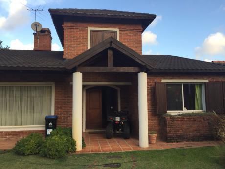 Se Vende Casa 3 Dormitorios En Barra De Carrasco