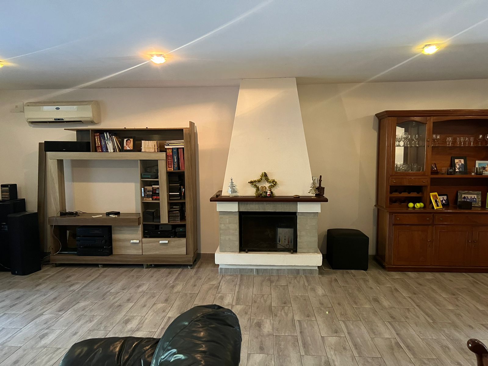 AMPLIO Y HERMOSO DUPLEX EN ZONA PRIMER PRESIDENTE — foto 2