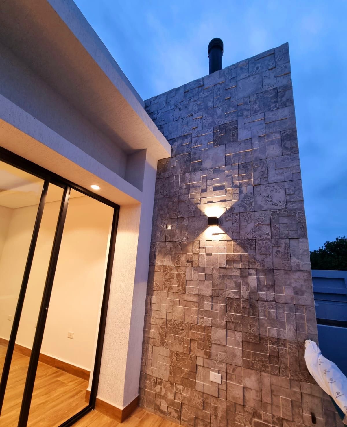 VENDO DUPLEX PREMIUM EN FERNANDO DE LA MORA ZONA NORTE — foto 3