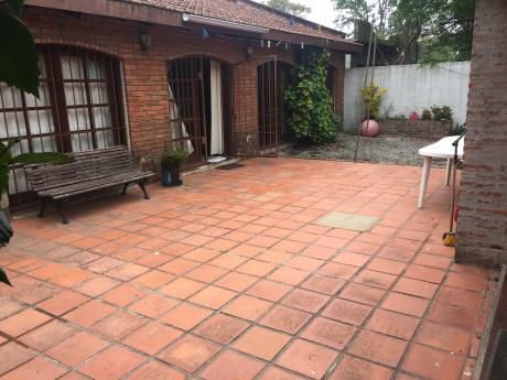 Casa Super Amplia, Con Hermosa Barbacoa. Lagomar Sur!