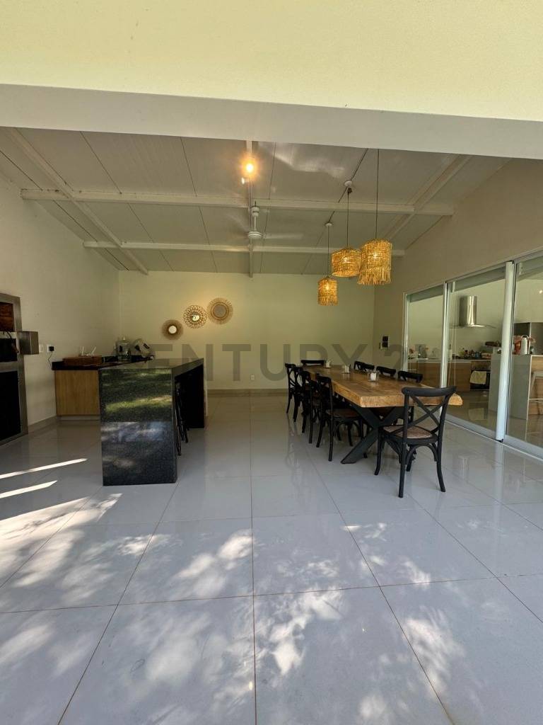 Casa 5 dormitorios, 350 m2, San Bernardino — foto 3