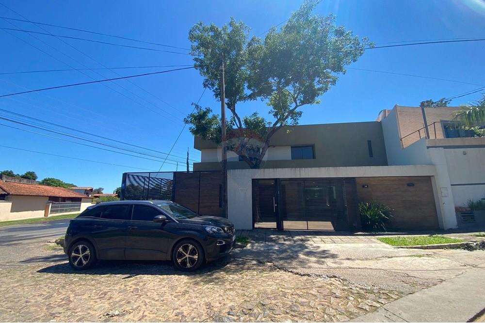 Esta hermosa casa PREMIUN ubicada en luque. — foto 2