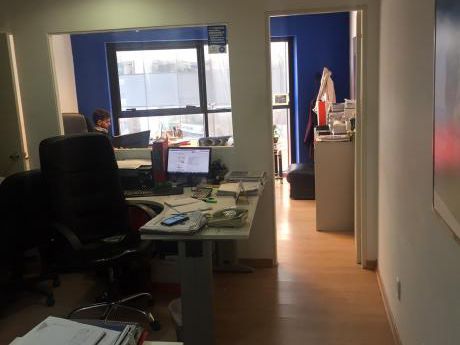 Oficina En Venta En Ciudad Vieja