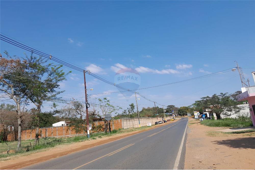 VENDO AMPLIO TERRENO SOBRE RUTA LUQUE LIMPIO — foto 2