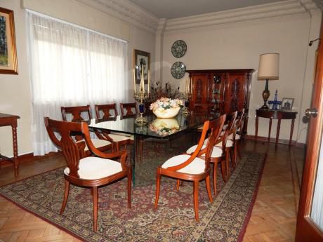 Piso Entero, Apartamento En Centro. Oportunidad De Gran Metraje