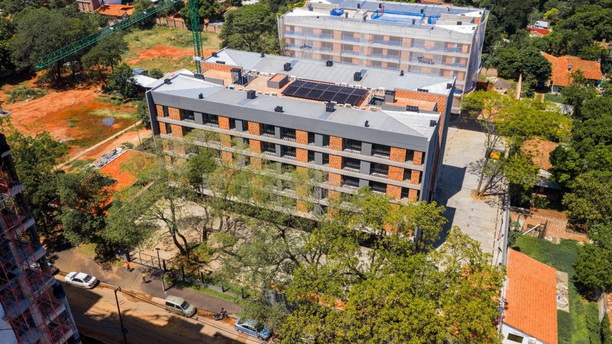 EN ALQUILER DEPARATMENTO DE UNA HABITACION EN LUQUE — foto 2
