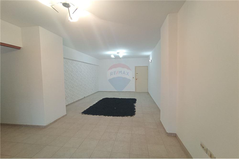 En Alquiler departamento de 3 hab. edif. Comecipar — foto 3