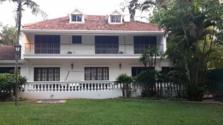 Vendo Espectacular Residencia De 1250 M2 En Villa Morra, Sobre Lillo