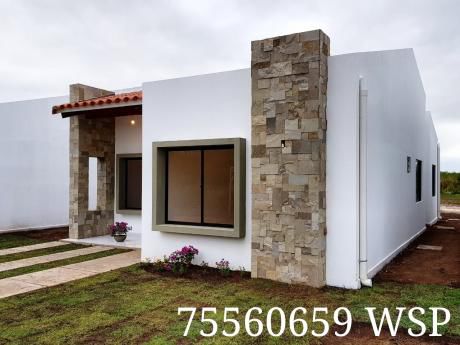 Casas De 1 Dormitorio Credito En Urbanización Santa Rita Av. 3 Pasos Al Frente