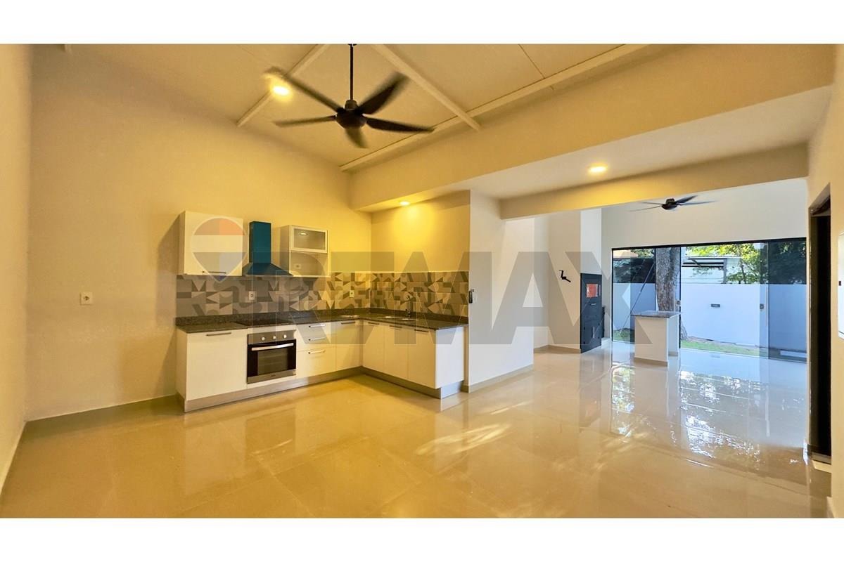 Casa - Venta - San Bernardino, Cordillera, Paraguay — foto 3