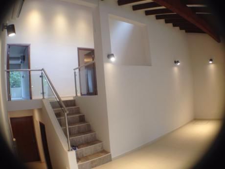 Alquilo Hermosa Casa En Pleno Barrio Seminario (3 Dorm)