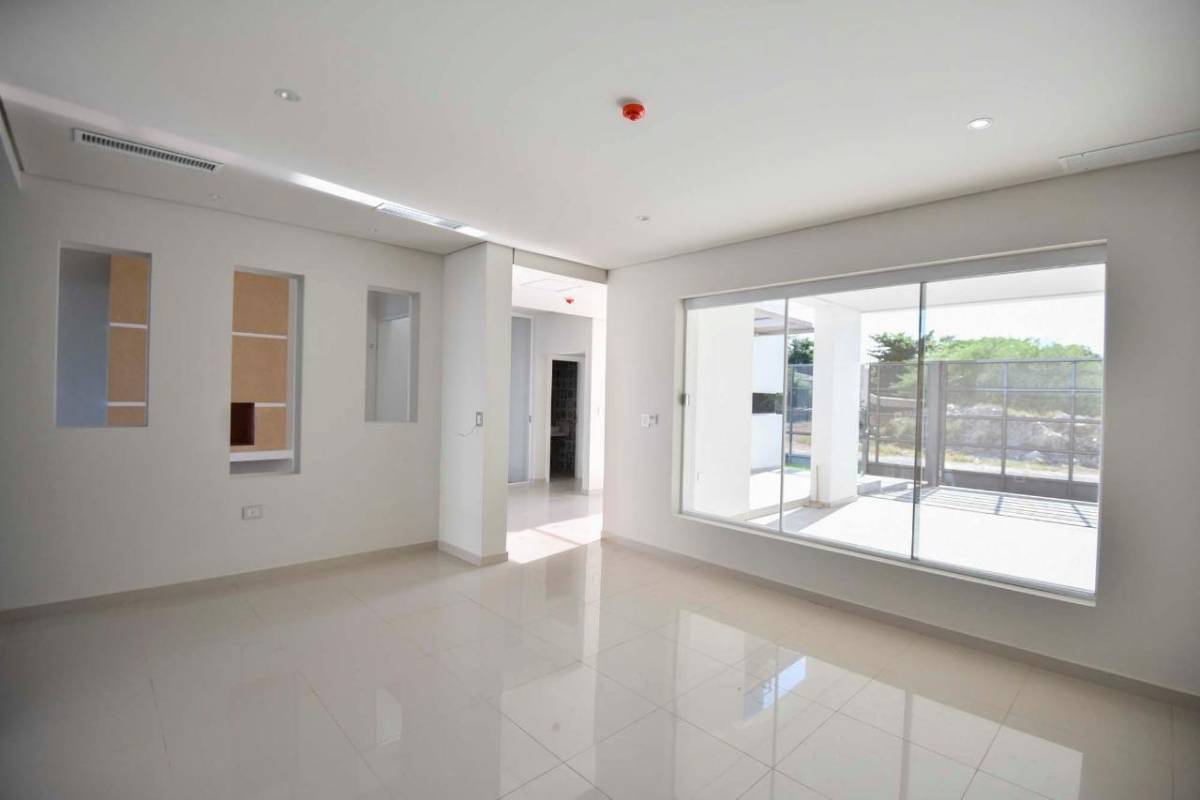 EN ALQUILER CASA DE 4 DORM. - Zona CIT — foto 3