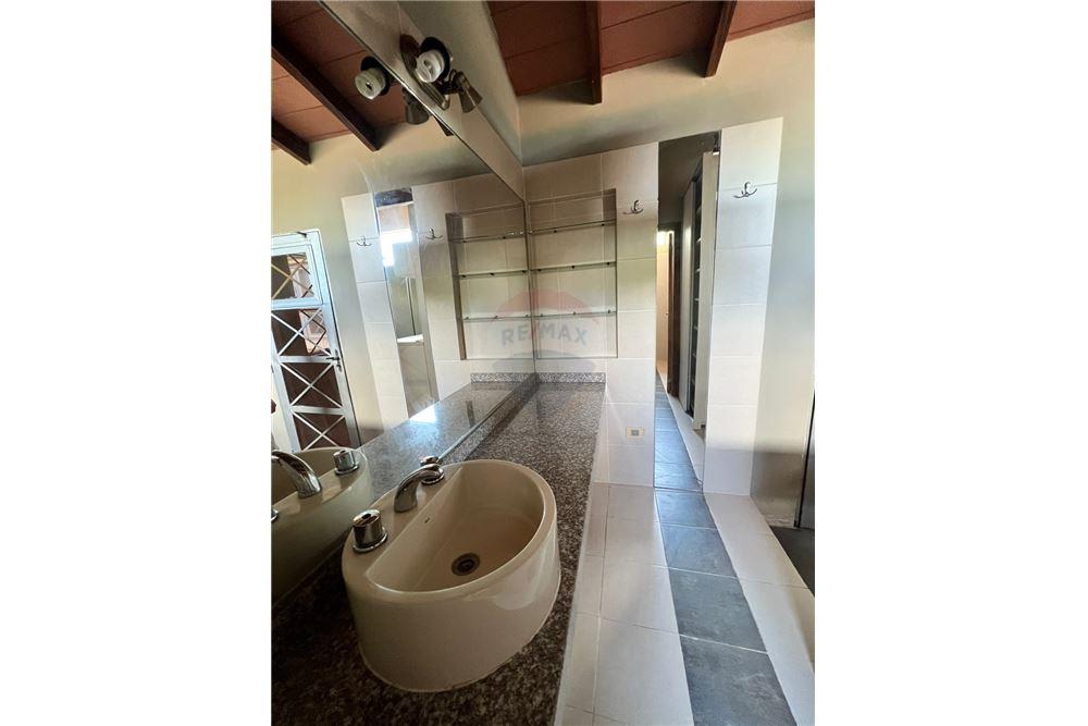 Alquilo hermoso dúplex en lambare — foto 3