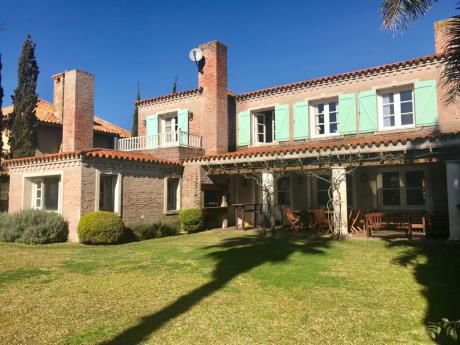 Casa En Manantiales Con Fondo Al Lago