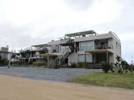 Departamento En Venta Nuevo En Lo Mejor De Manantiales.