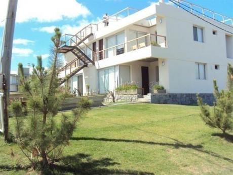 Departamento En Venta, El Aire Que Buscabas A Tu Alcance En Lo Mejor De Manantiales.