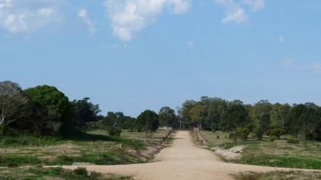 Los Tordillos: Village Y Reserva Natural.