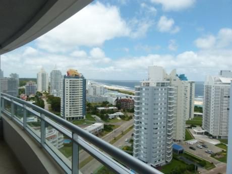Departamento Para Alquilar En Piso Alto Con Vistas A La Brava.
