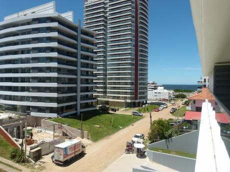 Departamento En Alquiler En Brava