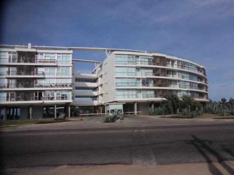 Departamento De 3 Suite Mas Play-room,toilette Y Dependencia Frente Al Mar