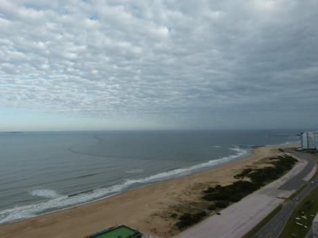 Espectacular Penthouse En Primera Linea En Brava!!