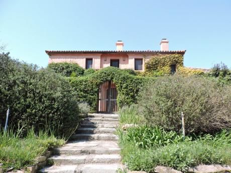 Casa En Montoya De 4 Dormitorios