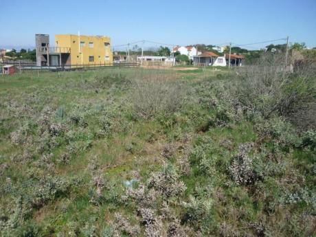 Terreno En Venta En Balneario Buenos Aires.