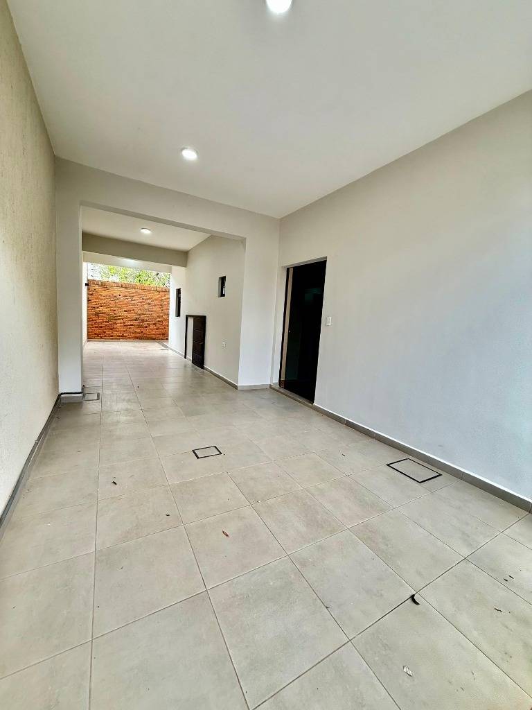 ALQUILO DUPLEX EN LOMA MERLO, LUQUE — foto 2
