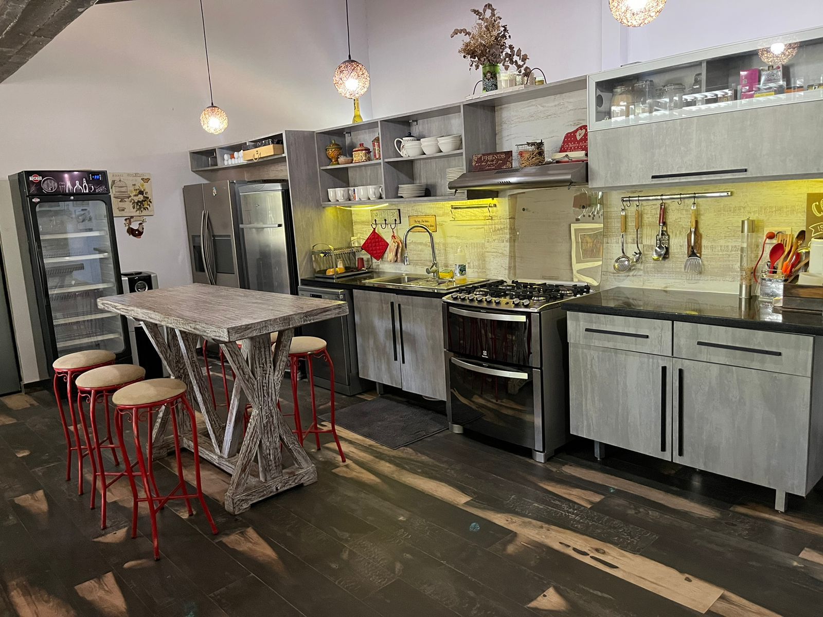 ¡MODERNA RESIDENCIA EN SAN BERNARDINO! — foto 3