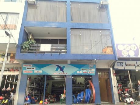 Casa En Venta En La Calle Florida Con Espacio Comercial