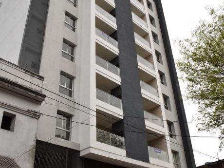 Venta De Departamento Edificio Branka