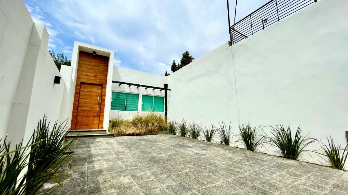 ALQUILO CHALET AMOBLADO DE 2 DORMTS EN BARRIO LAS LOMAS — foto 3