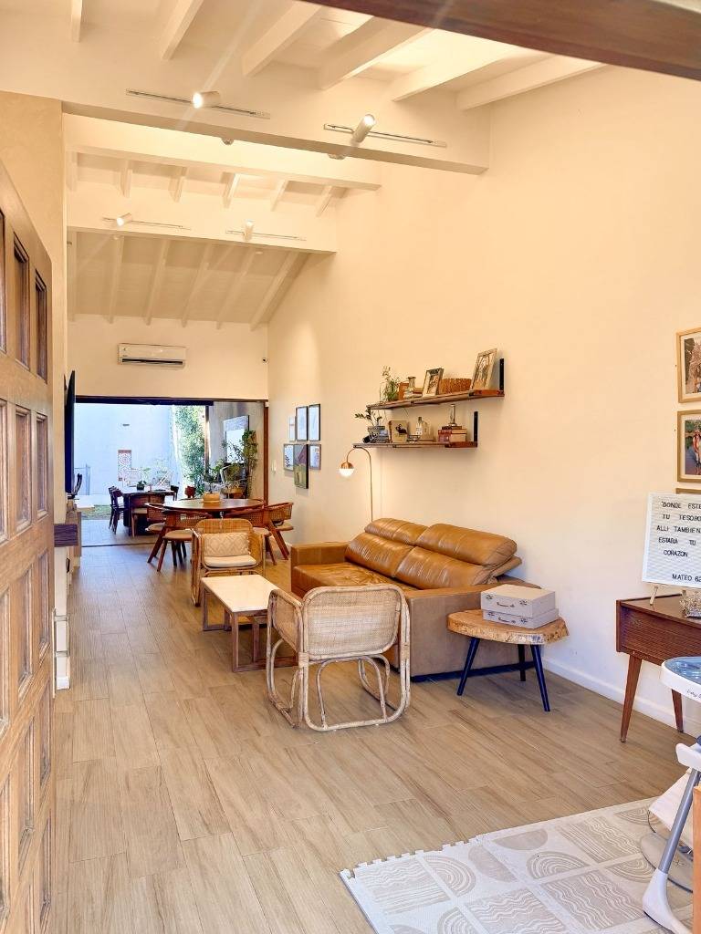 VENDO CASA DE 2 HABITACIONES EN LAS MERCEDES EN ASUNCION — foto 2