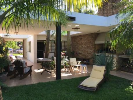 Muy Linda Casa En Solymar, A 1 Cuadra De Rambla!