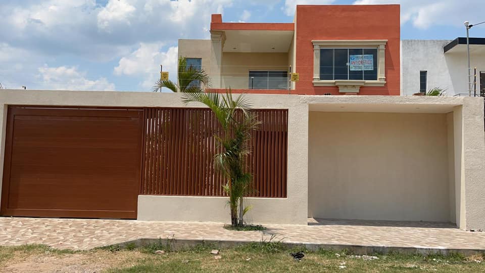  Hermosa Casa Y Amplia  En Venta En  Warnes