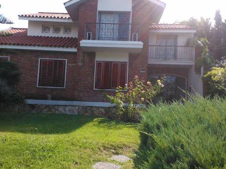 Chalet De Tejas Prado Sur