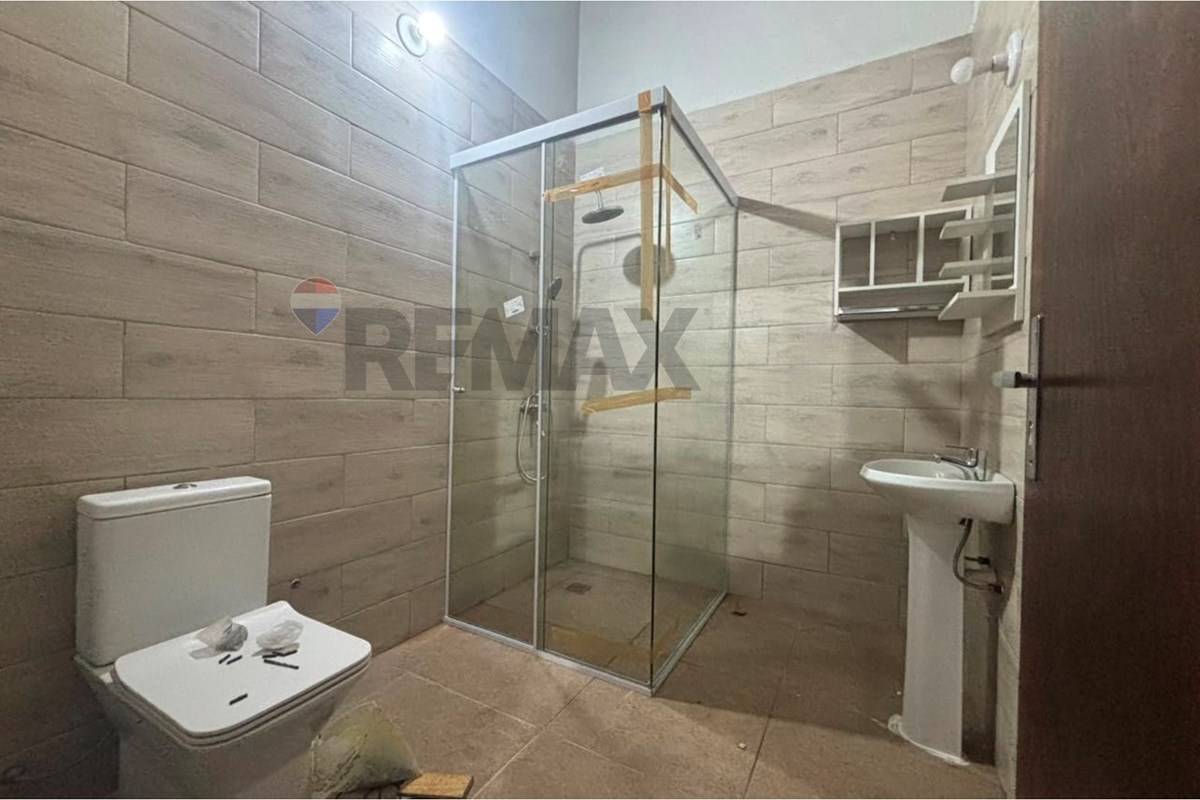 ¡HERMOSA CASA NUEVA EN ALQUILER | SAN LORENZO — foto 3